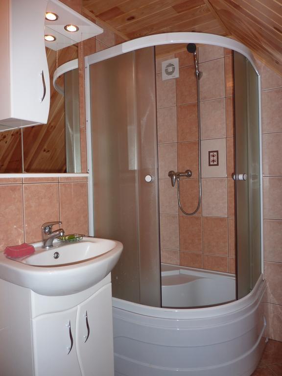 Sadyba Bilya Richky Jaremtsche Zimmer foto