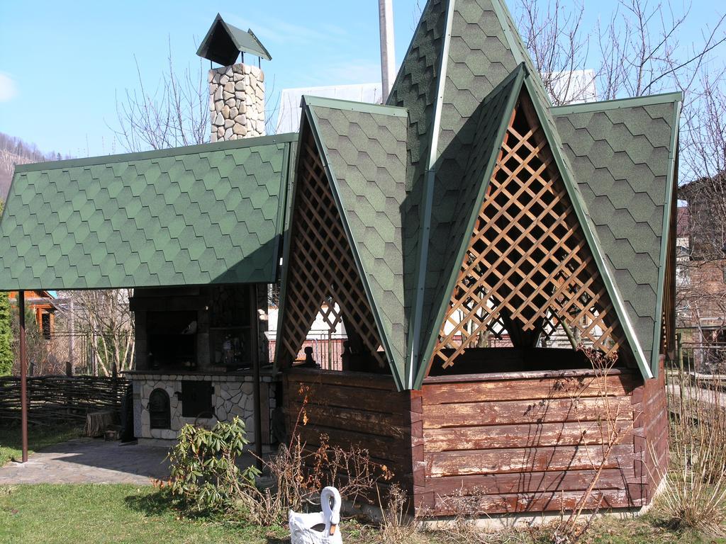 Sadyba Bilya Richky Jaremtsche Exterior foto