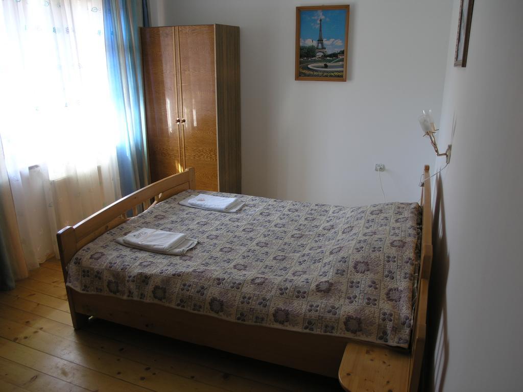 Sadyba Bilya Richky Jaremtsche Exterior foto